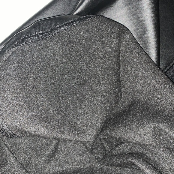 NWT faux leather sleeveless cropped top - Picture 7 of 7